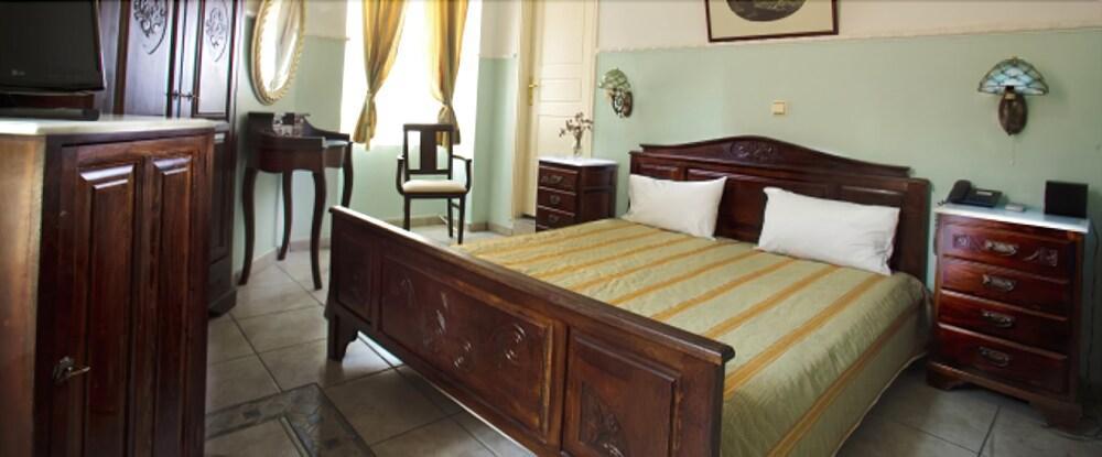 Monte Kristo Hotel Ermoupoli Bagian luar foto