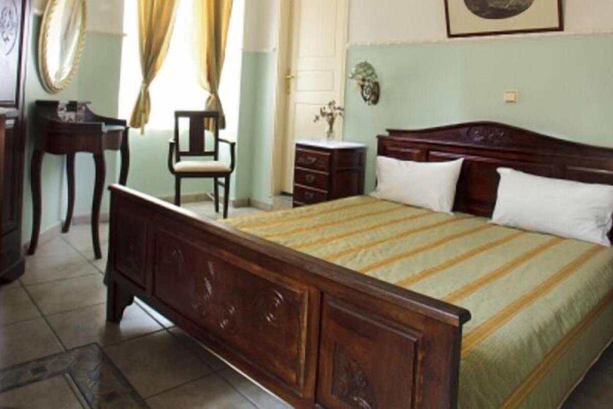 Monte Kristo Hotel Ermoupoli Bagian luar foto