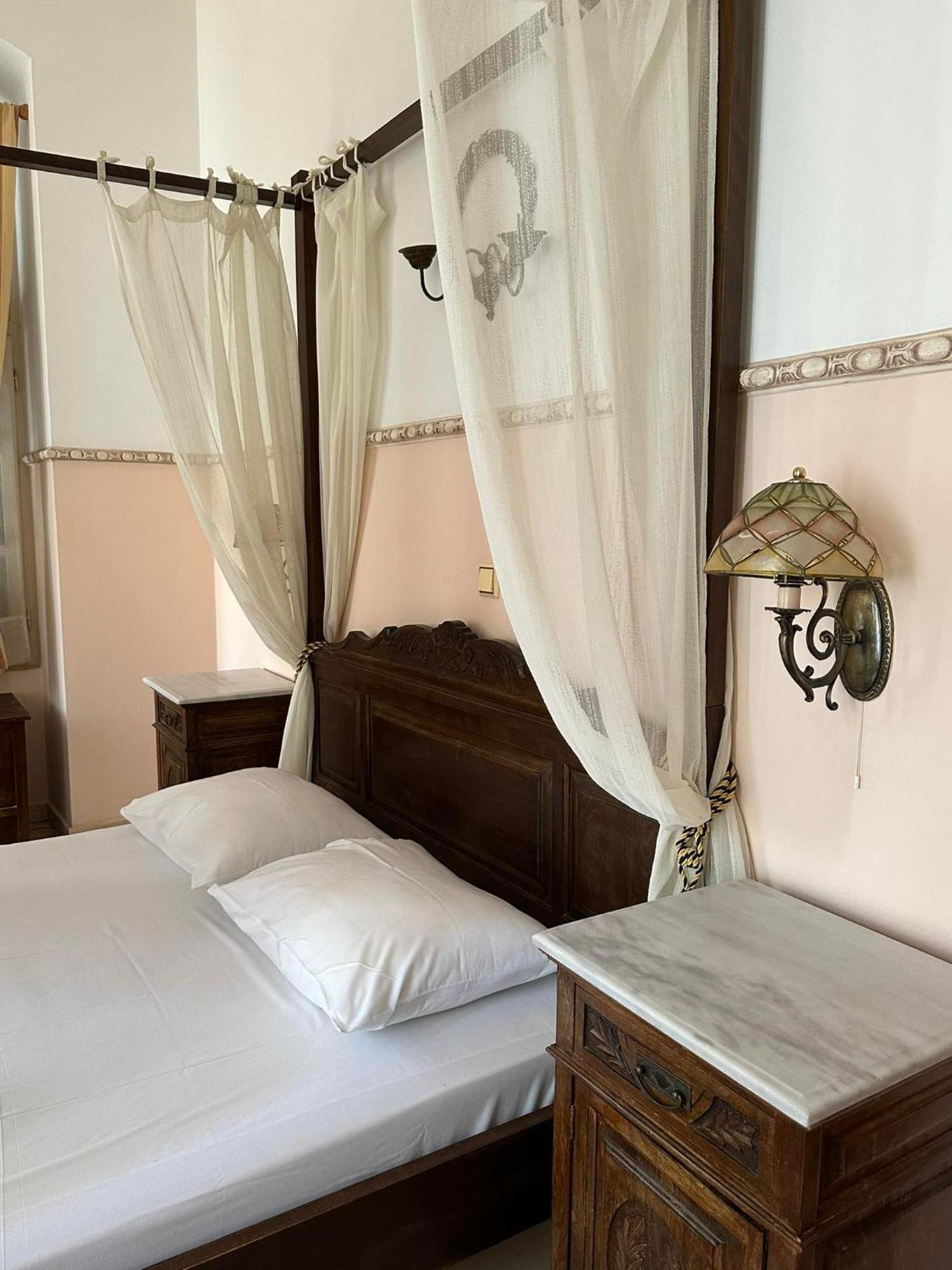 Monte Kristo Hotel Ermoupoli Bagian luar foto