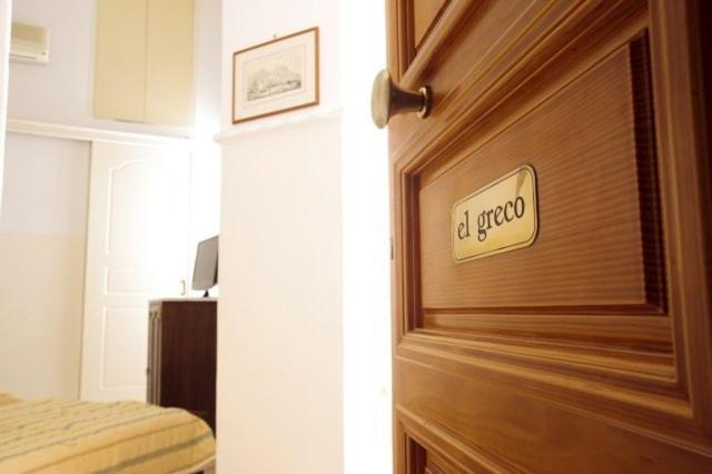 Monte Kristo Hotel Ermoupoli Bagian luar foto